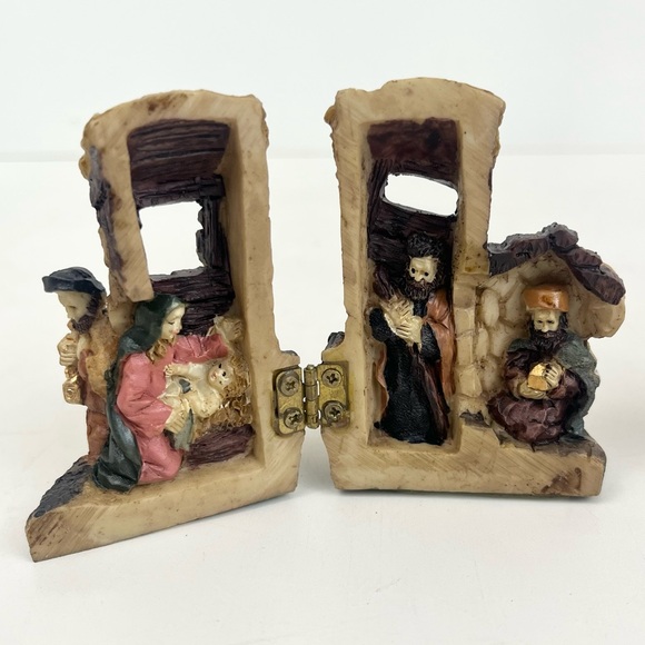 Dicksons Miniature Hinged Resin Set of 2 Nativity Scene Holiday Christmas Decor - Picture 12 of 16